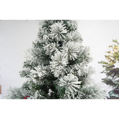 Brad artificial de Craciun nins intens, decorat cu conuri pin, pentru interior/exterior, inaltime 180 cm, diametru 120 cm, 502 ramuri, Kadeny, alb/verde, suport metalic inclus