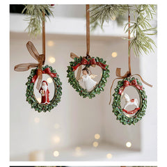 Decoratiune de Craciun, Kadeny, pentru Brad, Model Ghirlanda cu Calut, 8.5 x 6.5 cm, din Rasina, Multicolor