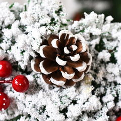 Coronita pentru Craciun Kadeny, diametru 32 cm, din brad artificial, decorata cu conuri si merisoare, inzapezit. Verde/Alb