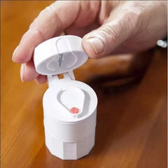 Cutie Pastile Multifunctionala, Kaveny, 4 in 1, Pahar Apa, Taiere, Sfaramare, Depozitare, Compact, ABS cu Lama din Inox, Alb, 8.7x6.2x4.1 cm