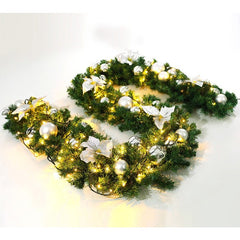 Ghirlanda decorativa Craciun cu Globuri si funde argintii, Kadeny, 2,70 m, Verde