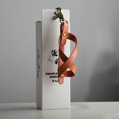 Husa pentru Kendama, Kaveny, Husa de Depozitare pentru Kendama, din Piele Ecologica, Catarama cu Agatare pentru Transportare, Model Breloc 8, 12 x 6 cm, Maro deschis
