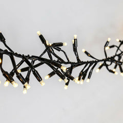 Instalatie Craciun Profesionala de Exterior IP65, 447 m, 4470 Led-uri Mari ,Liniara, Alb cald, Interconectabila, Prelungitor 1.5 m inclus, Fir Negru, Kaveny