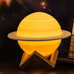 Lampa de Veghe, Kaveny, Model Planeta Saturn, 3D, Lumina Alb Cald, Suport din Plastic, cu Baterii, 13 cm, Alb
