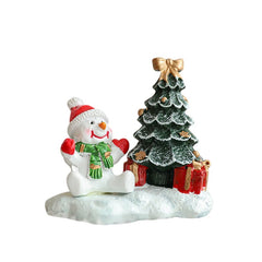 Ornament de Craciun din Rasina pentru Decor, Kadeny, Model Om de Zapada cu Brad, Decoratiune de Birou pentru Craciun, 6.5 x 6.5 x 4 cm, Alb Verde