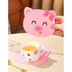 Suport pentru Pahar, Kadeny, Model Urs Purcelus, din PVC, 15.5x15.5 cm, Rezistent la Caldura, Roz