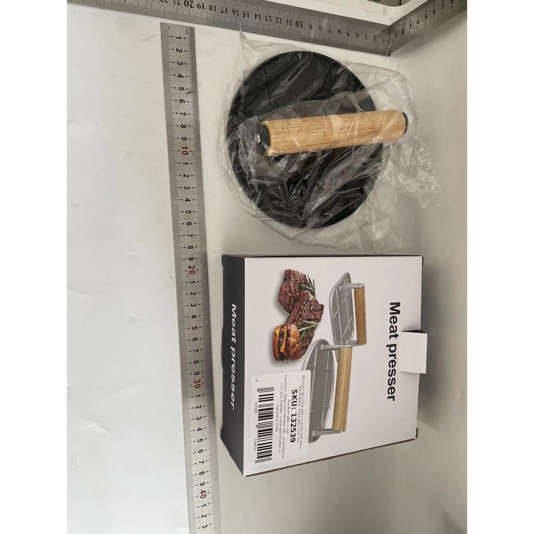 Presa Manuala pentru Carne, Kadeny, din Aliaj de Aluminiu, Maner din Lemn, Presa pentru Burgeri, Usor de Curatat si Folosit, Rotunda, 16x16x6 cm, Neagra