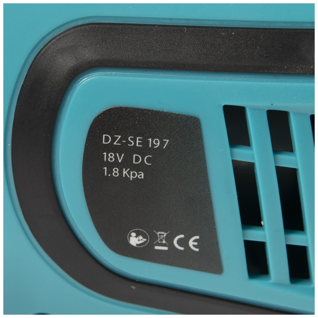 Aspirator portabil 600ml 18V cu extensie si perie