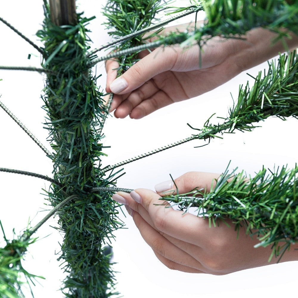 Brad Artificial de Craciun 2.1 m Verde cu Suport Plastic Inclus