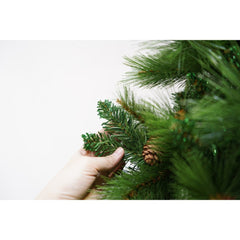 Brad artificial de Craciun, Decorat cu conuri de pin, pentru interior/exterior, inaltime 180 cm, 659 ramuri, Kadeny, verde, suport metalic inclus