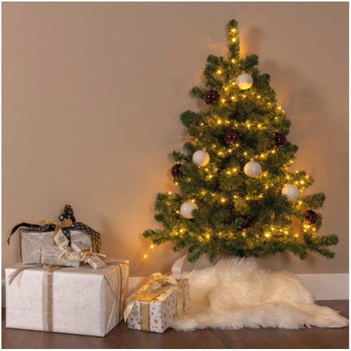 Brad de Craciun artificial cu suport inclus Kadeny, 120 cm, 240 ramuri/varfuri, material plastic, suport clasic, fara iluminare, utilizat pentru interior/exterior, verde