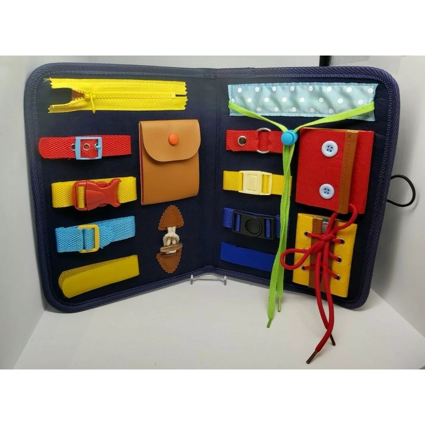 Carte Senzoriala Educativa Montessori, Kaveny, Dezvoltare Abilitati Motorii, 2 Pagini, 28x22x3 cm, Albastru