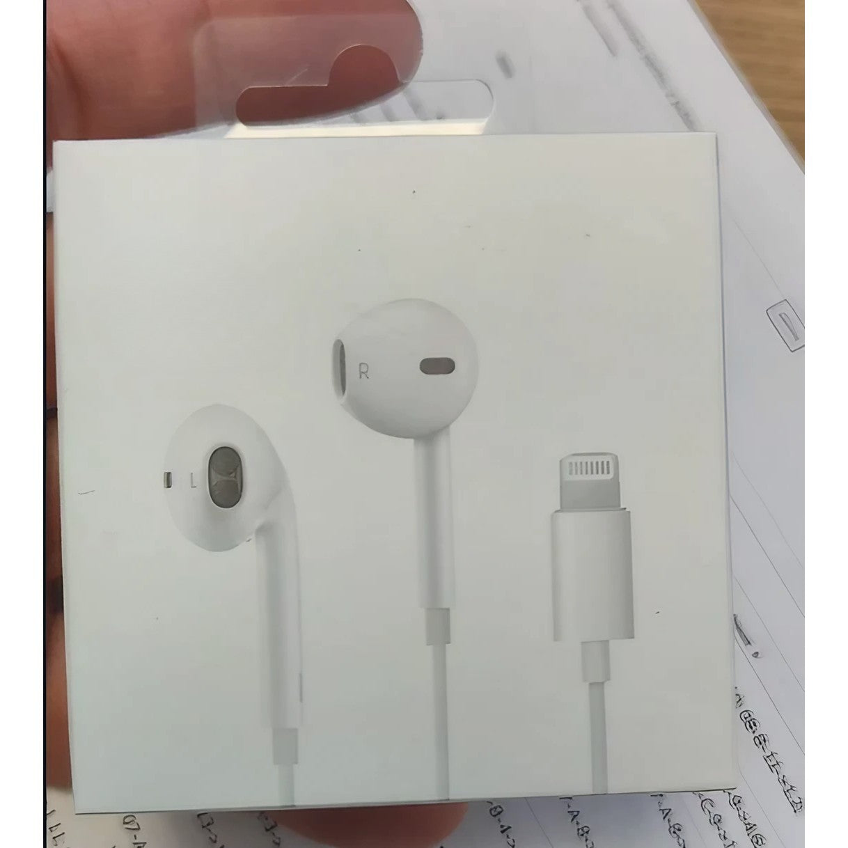 Casti Audio cu Port Lightning, Kadeny, Casti cu Microfon si Compatibile iPhone 6 / 7 / 8, Alb