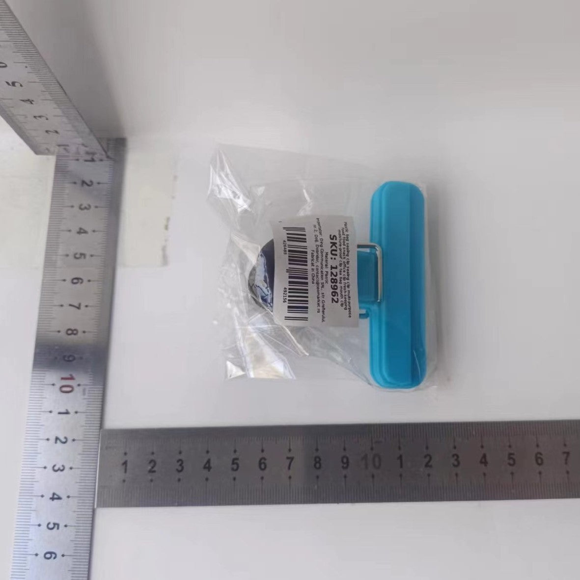 Cleste Multifunctional pentru Sigilarea Pungilor, Kadeny, din Plastic, Mentine Alimentele Proaspete, 7x6.5 cm, Albastru