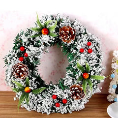 Coronita pentru Craciun Kadeny, diametru 20 cm, din brad artificial, decorata cu conuri si merisoare, inzapezit, Verde/Alb