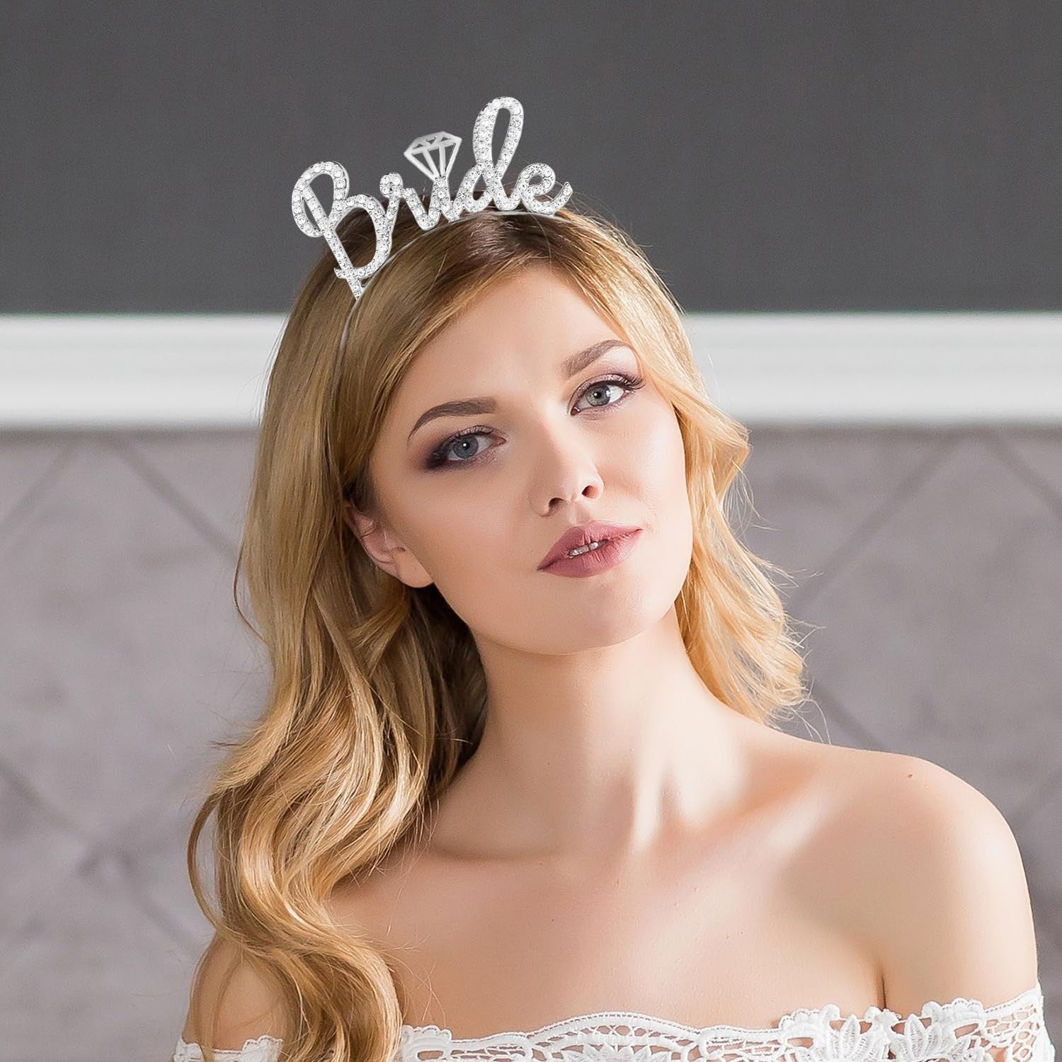 Coronita pentru Mireasa, Kaveny, Model Bride, cu Cristale, Marime Universala, 12.5 x 14.5 cm, Alb