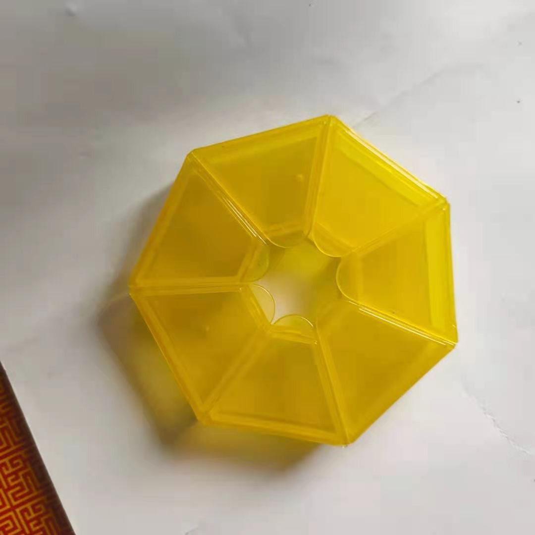 Cutie separator medicamente cu zilele saptamanii, Kaveny, Plastic, 7 compartimente, Galben