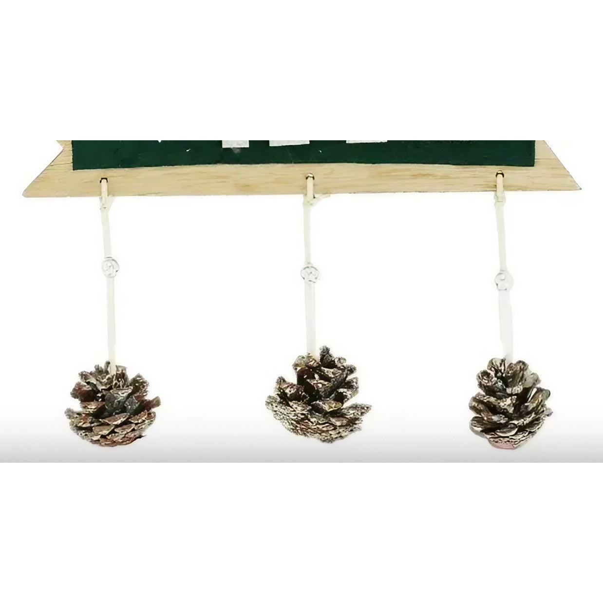 Decoratiune Craciun din Lemn, Kadeny, Model Scris Xmas, Conuri Atarnate, cu Inimioara 25x9 cm, pentru Brad sau Usa, Verde/Argintiu