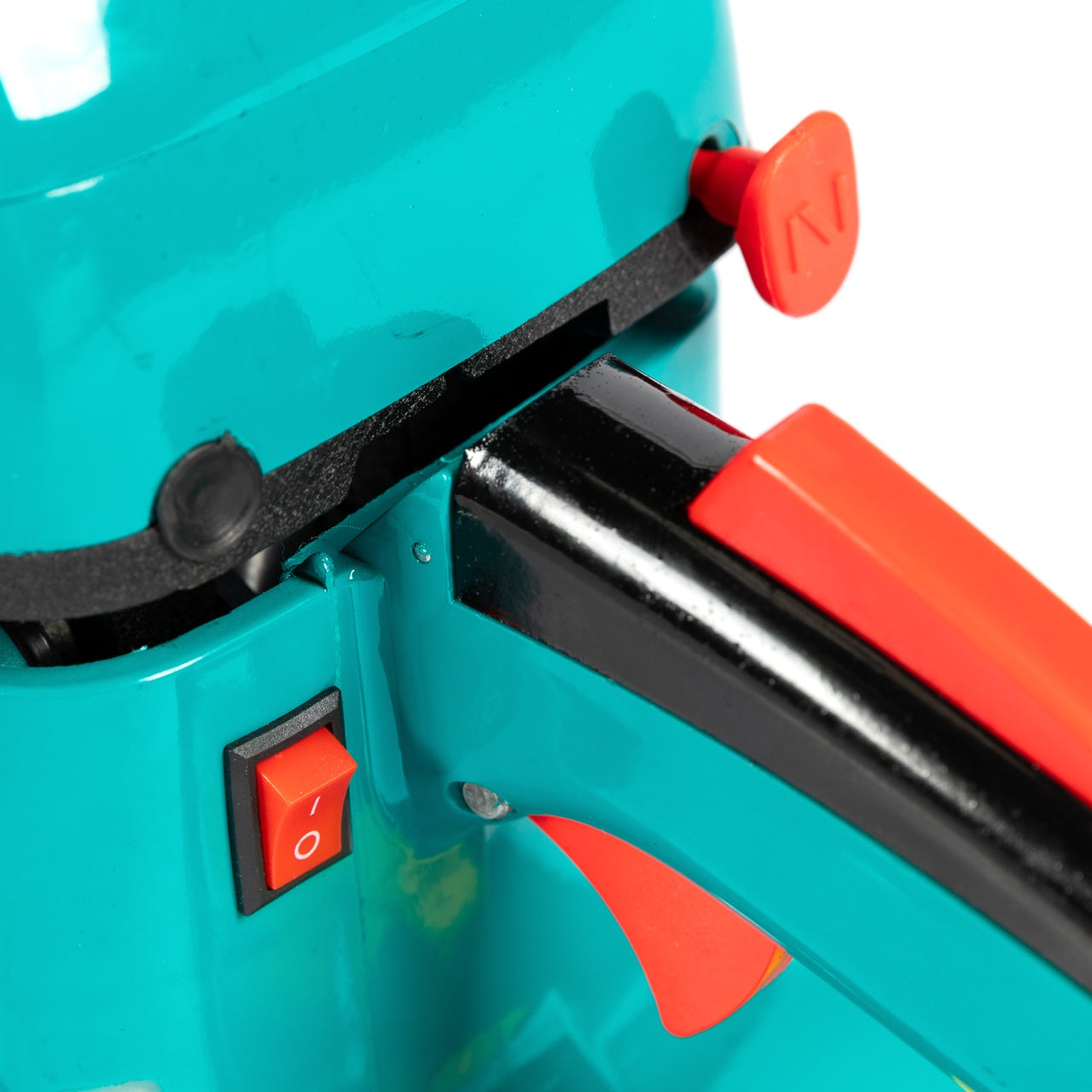 Drujba Micul Padurar 5200, capacitate cilindrica 52cc, 2.7 CP, 1 lant 16" + 1 lama, demaror magneziu, pornire rapida