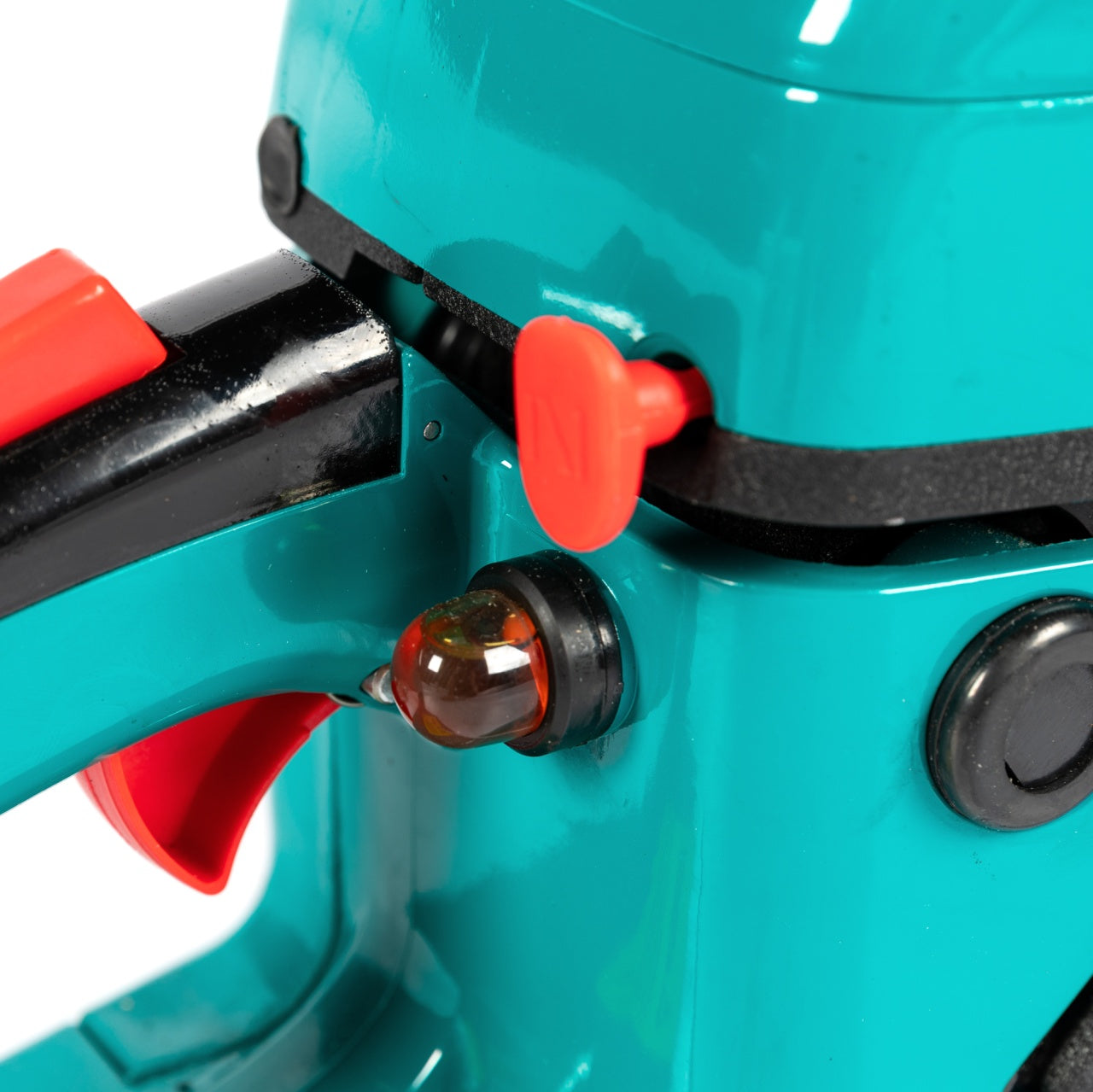 Drujba Micul Padurar 5200, capacitate cilindrica 52cc, 2.7 CP, 1 lant 16" + 1 lama, demaror magneziu, pornire rapida