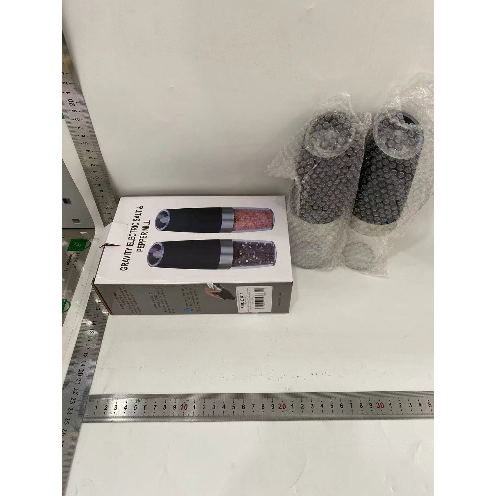 Set de 2 Rasnite electrice de Sare si Piper, Kadeny, cu Camere Depozitare Transparente, Macinare, Functionare pe Baterii, cu Lumina, ABS, 20x6.5 cm, Negru/Transparent