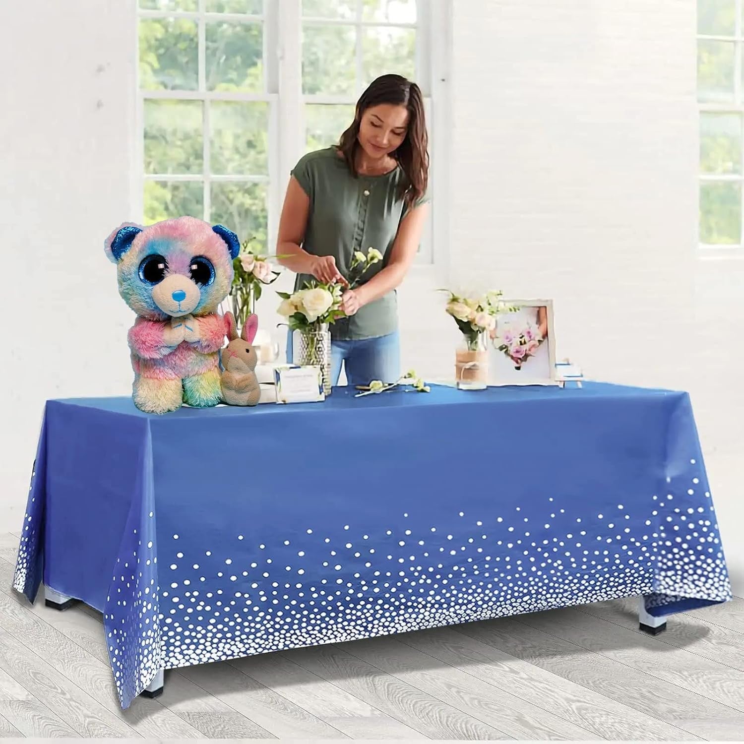 Fata de Masa, Kaveny, din PEVA, Imprimeu Buline Argintii, 137 x 274 cm, Impermeabila, Fara Pete, Curatare Rapida, Albastru Inchis