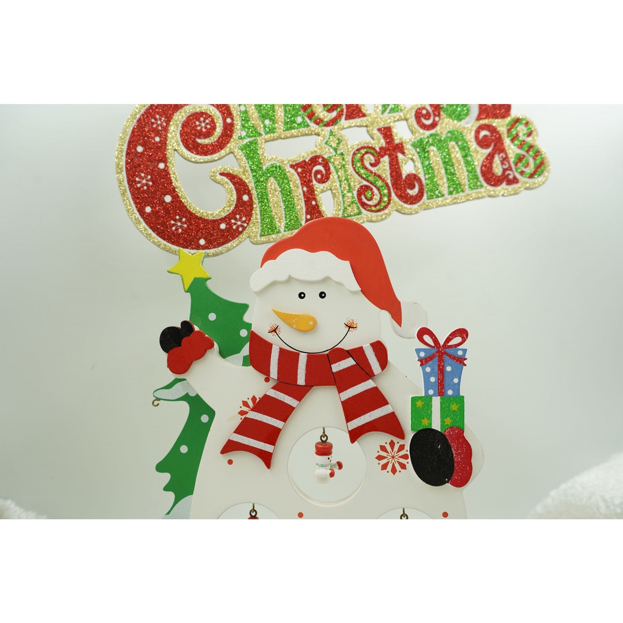 Figurina decorata de Craciun, Om de zapada, Alb, din Lemn, 18 cm x 24.5 cm, Interior, Kadeny