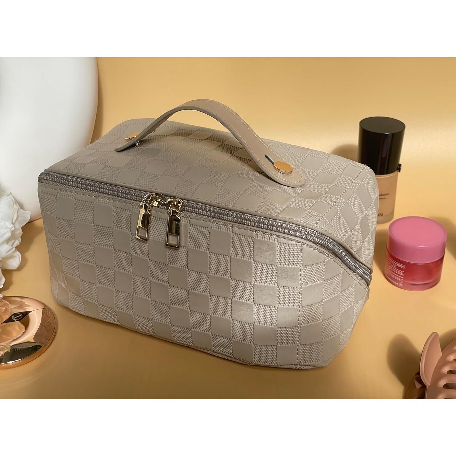 Geanta de Calatorie Kadeny, Pentru Cosmetice, Portabila, Impermeabila, din Piele Ecologica, Compartimente Multiple, cu Fermoar, 22 x 13 x 12.5 cm, In Carouri, Alb