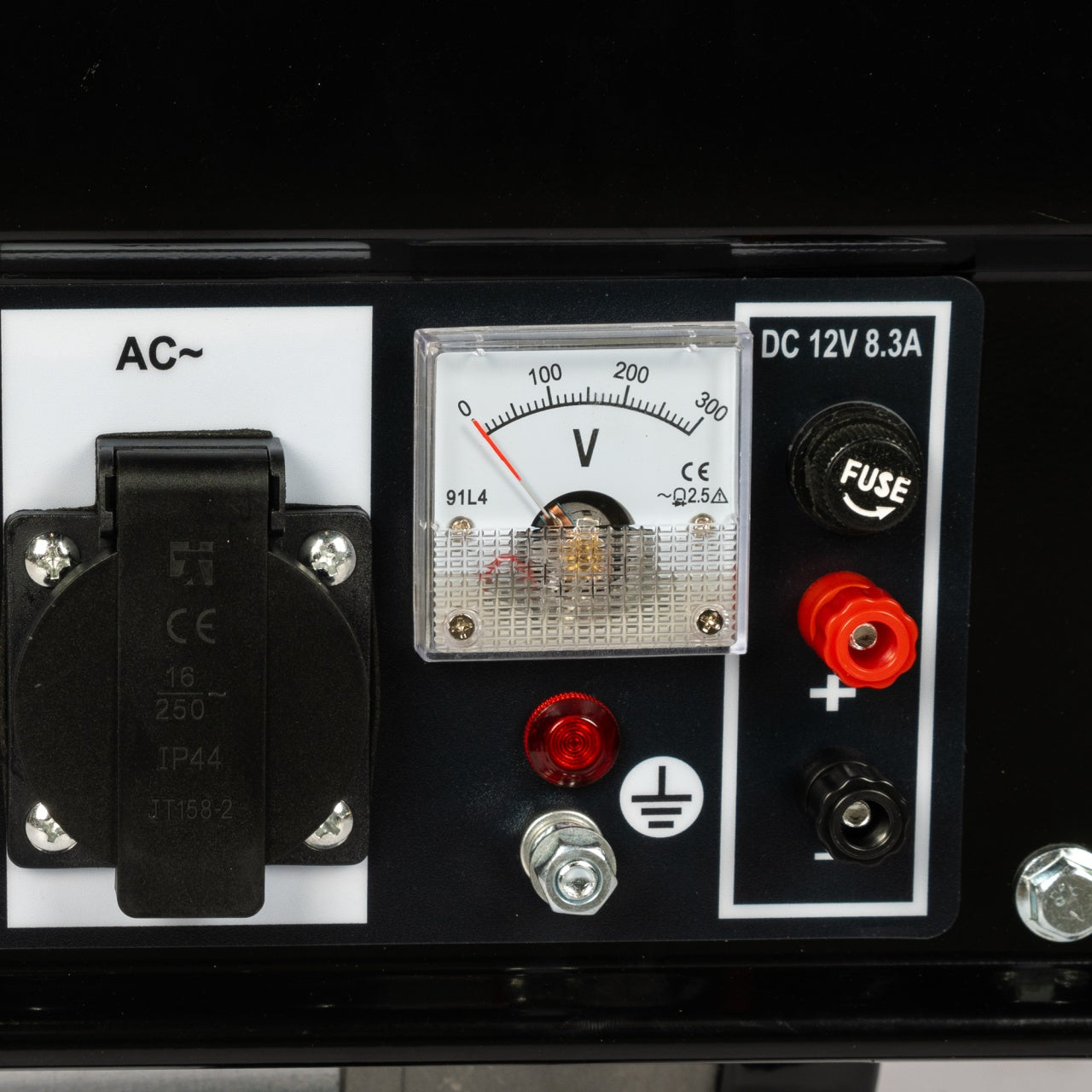 Generator Micul Fermier, 2.8KW, cu pornire manuala, motor benzina 4T, doua prize 230V, rezervor combustibil 15L