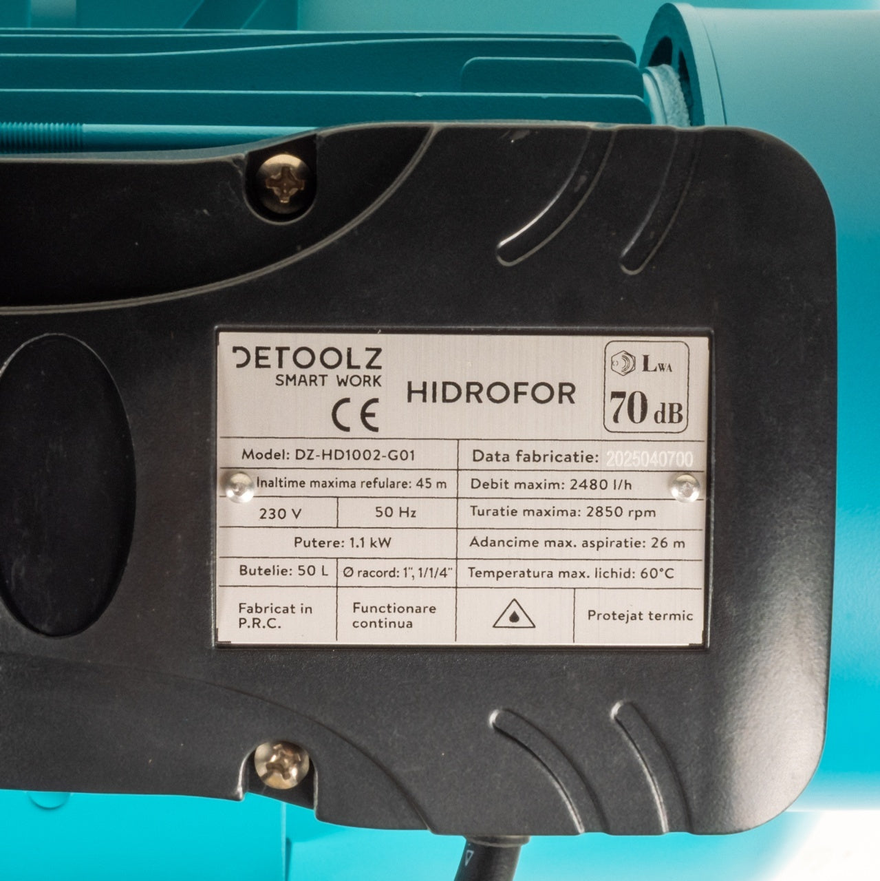 Hidrofor Detoolz 1.1 kW, debit maxim 2480lh, inaltime maxima de pompare 45m, corp pompa fonta, butelie 50L, ejector