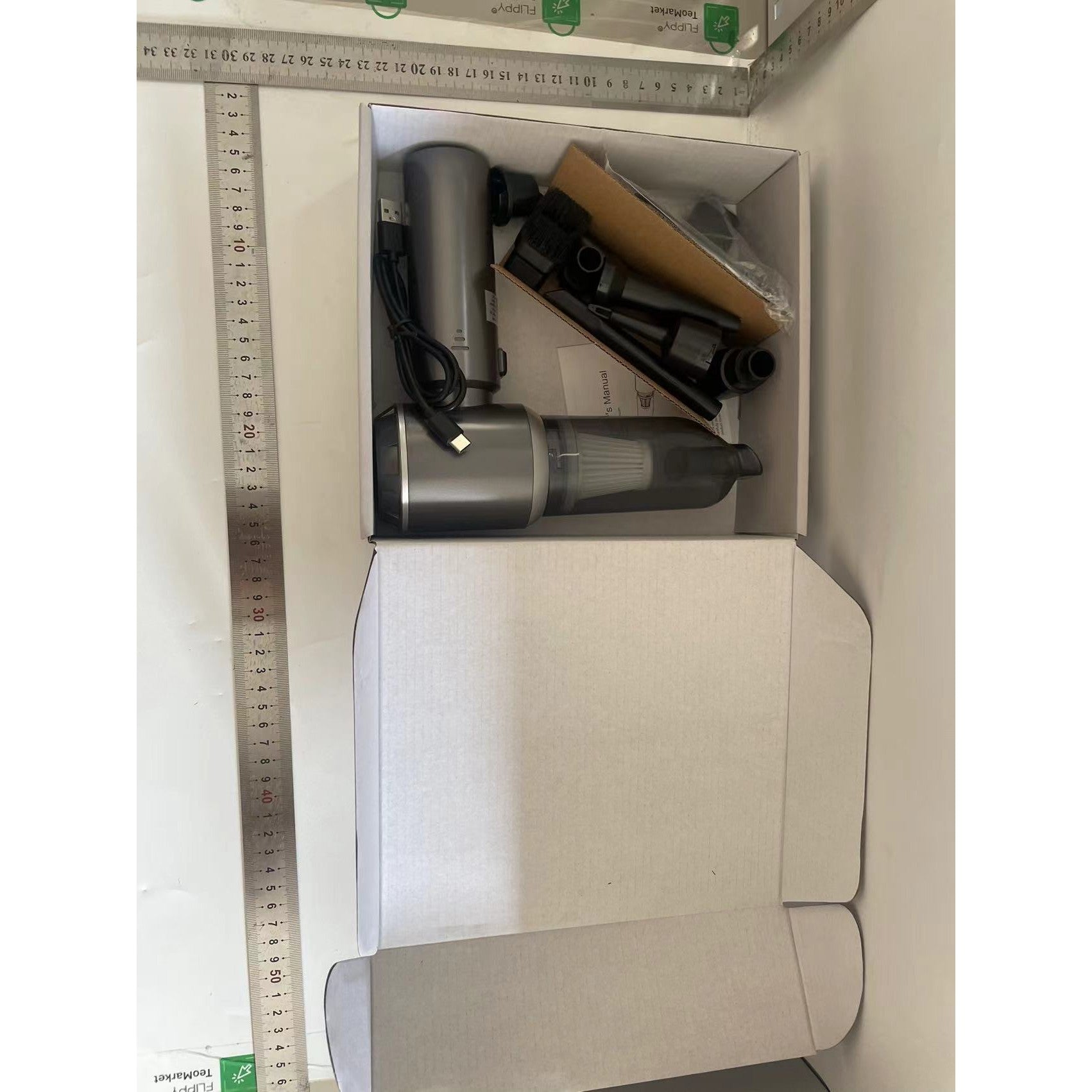 Aspirator Portabil Auto, Kadeny, pentru Casa si Masina, 3 Viteze, Incarcator Tip-C cu Incarcare Rapida, Tub Prelungitor, 2000mAh, 7 Capete de Aspirare si Suflare, 21x20x6.5 cm, Negru