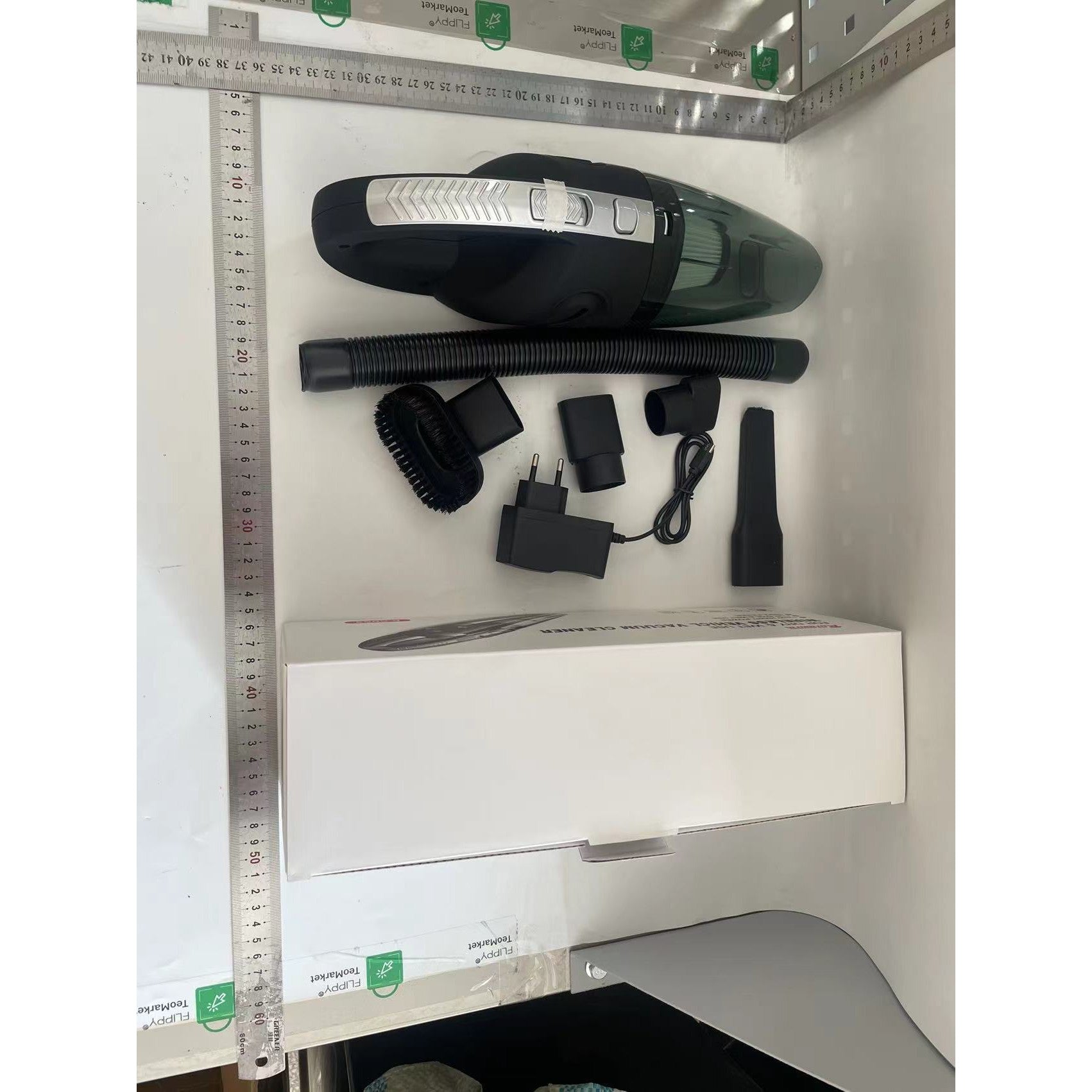 Aspirator de Mana Portabil Turbo, Kadeny, pentru Uz Caznic sau Auto, Functie de Aspirare Umeda si Uscata, Incarcare la Priza, 32.000 rot/min, Putere 120W, Aspirare cu Vid de 4 Bar, 5 Accesorii pentru Spatii Inguste, Negru