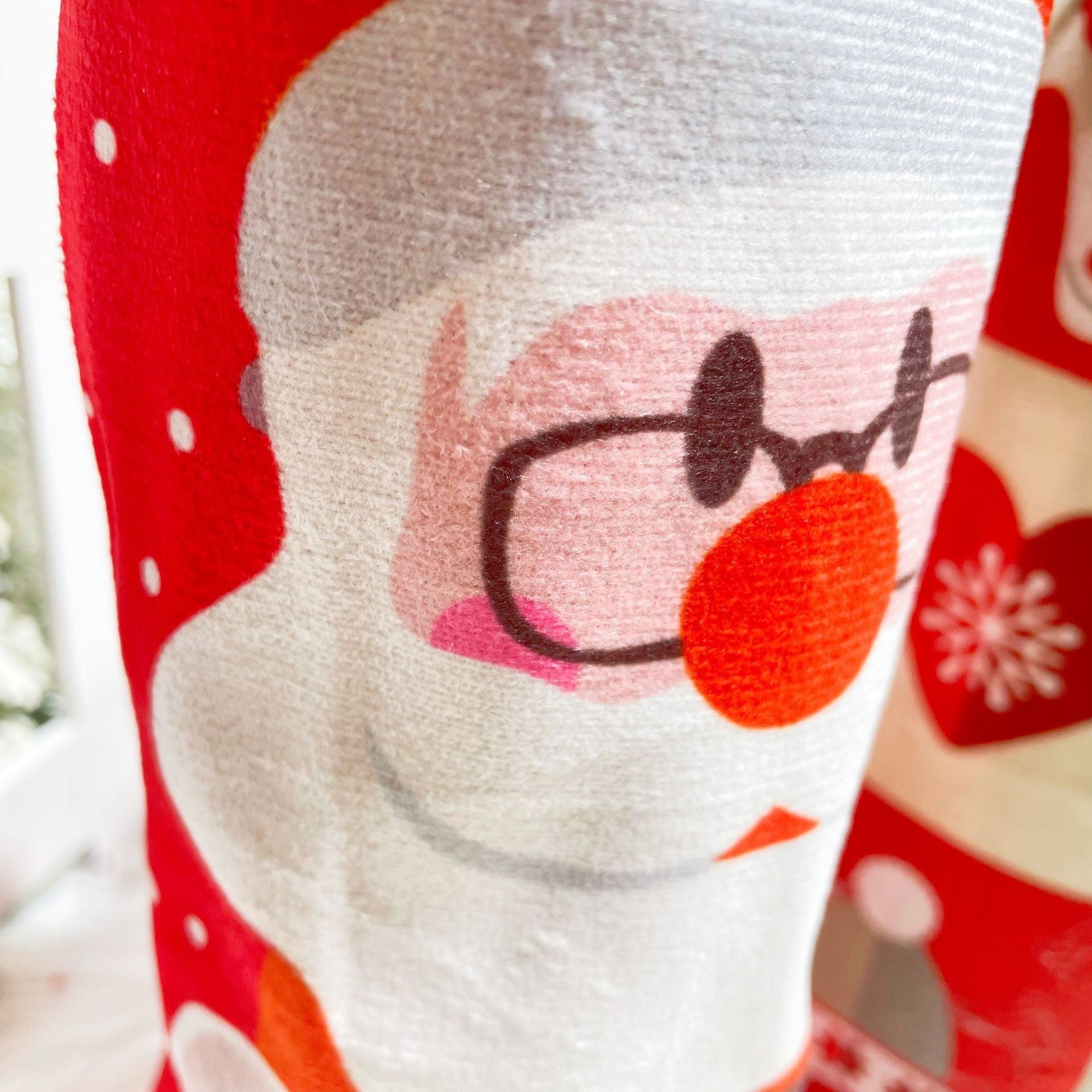 Husa Craciun pentru sticla de vin Kadeny, tema Mos Craciun, material textil, 34 cm, multicolor