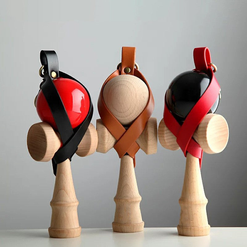 Husa pentru Kendama, Kaveny, Husa de Depozitare pentru Kendama, din Piele Ecologica, Catarama cu Agatare pentru Transportare, Model Breloc 8, 12 x 6 cm, Maro deschis