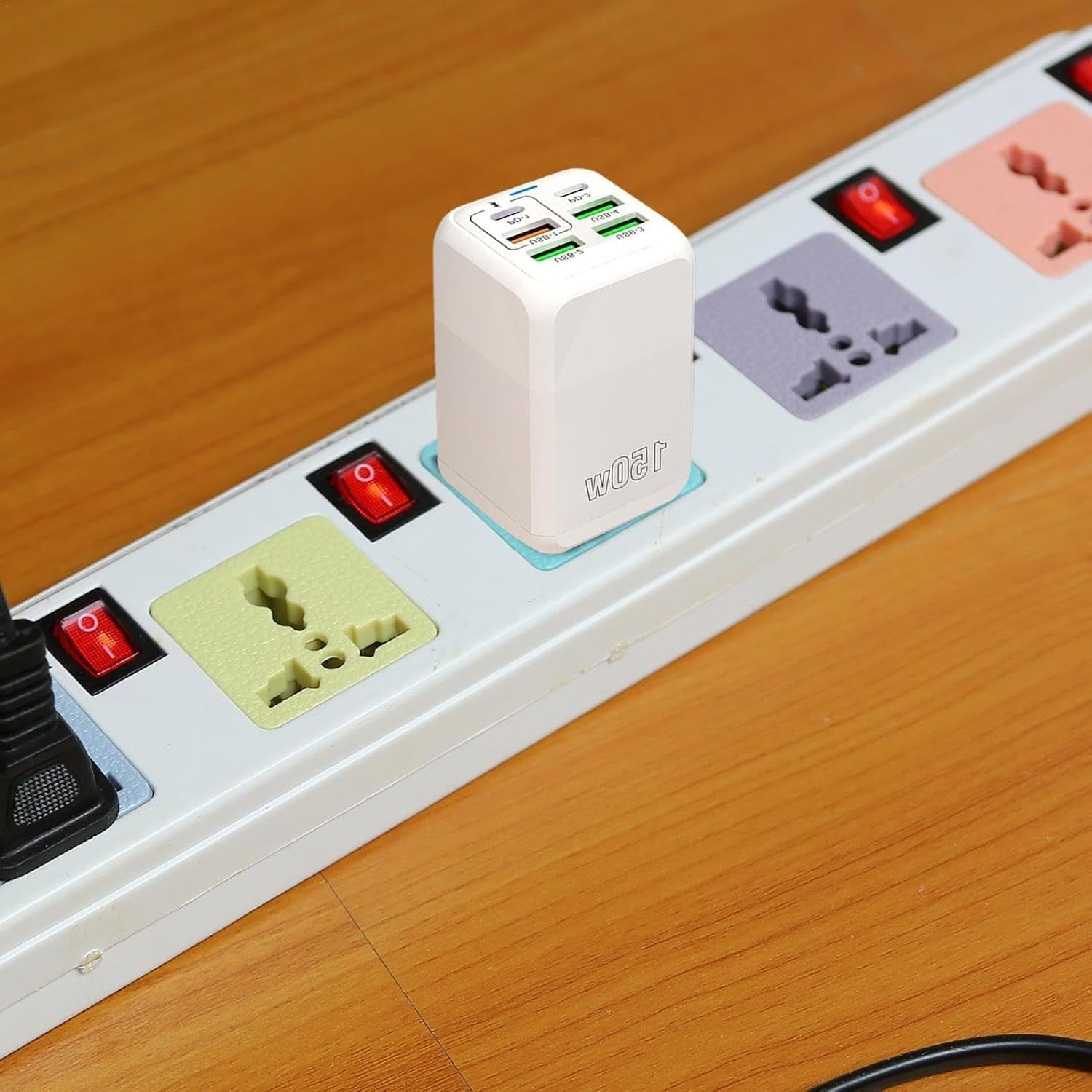 Incarcator Multifunctional, Kadeny®, 6 Porturi (2 x PD Type C + 4 USB), 150 W, 5V, 2.4A, Incarcare Rapida, 4.4 x 4.4 x 11 cm, Alb