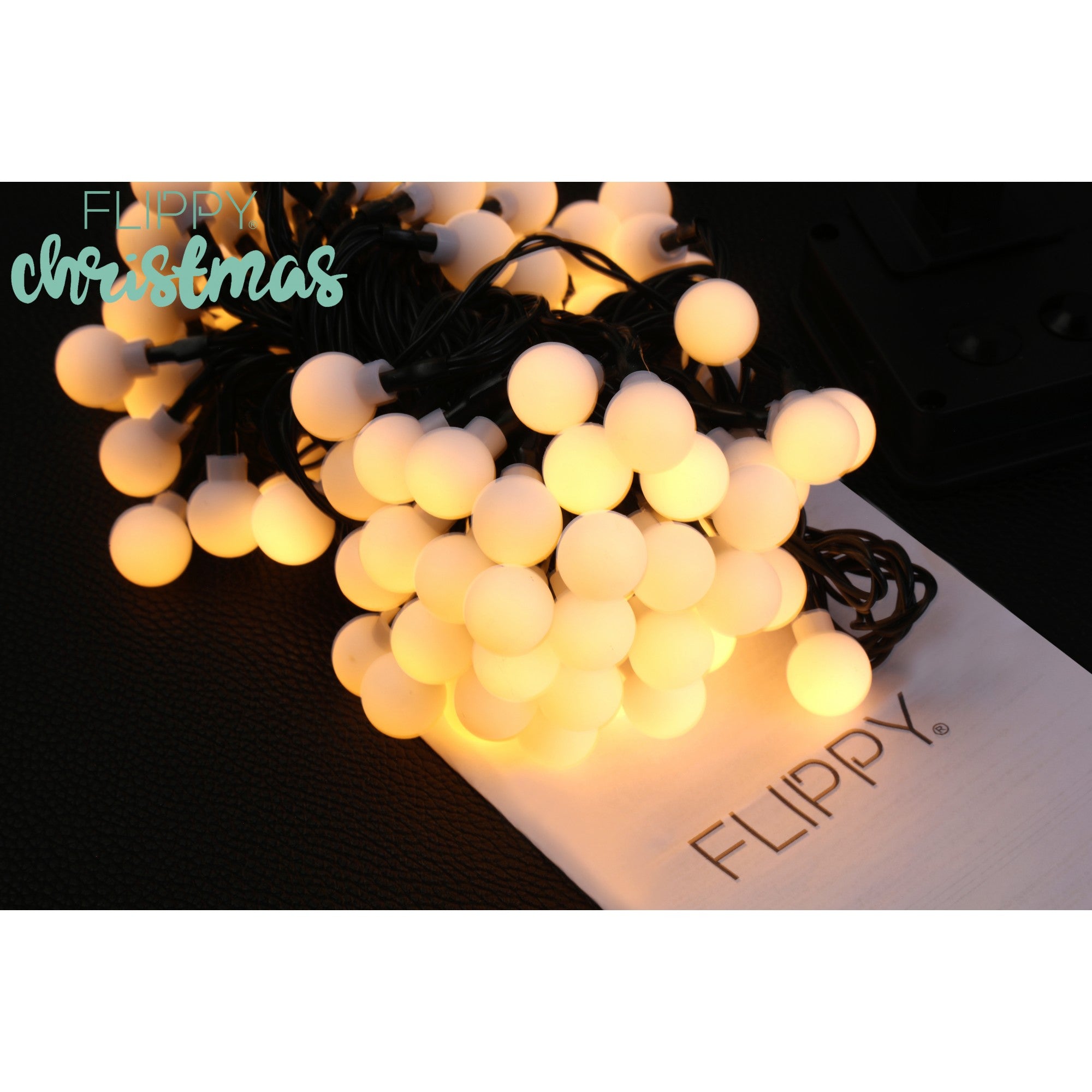 Instalatie Craciun, 12 metri, 100 de LED-uri cu ornament tip Bulb, 8 jocuri de lumini, alb cald, cu energie solara, liniar, interior/exterior, Kaveny