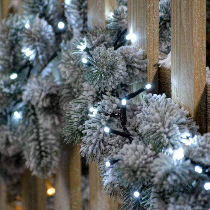 Instalatie Craciun, 20 metri, 200 de LED-uri, Alb Rece, cu energie solara, fir de cupru, liniar, interior/exterior, Kaveny