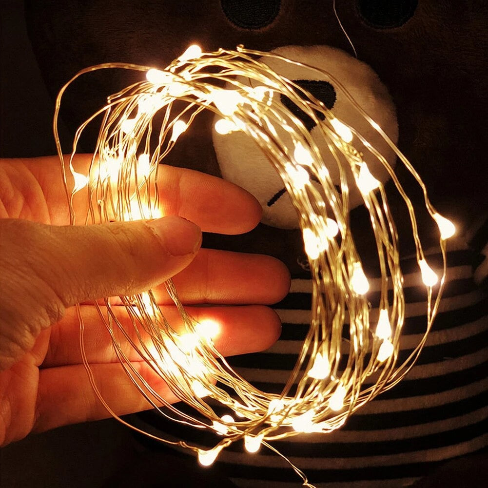 Instalatie de Craciun, Kaveny, Decoratiune de Craciun, 50 Beculete LED, cu Baterii si Telecomanda, cu 8 Functii, Lungime 5 m, Alb Cald