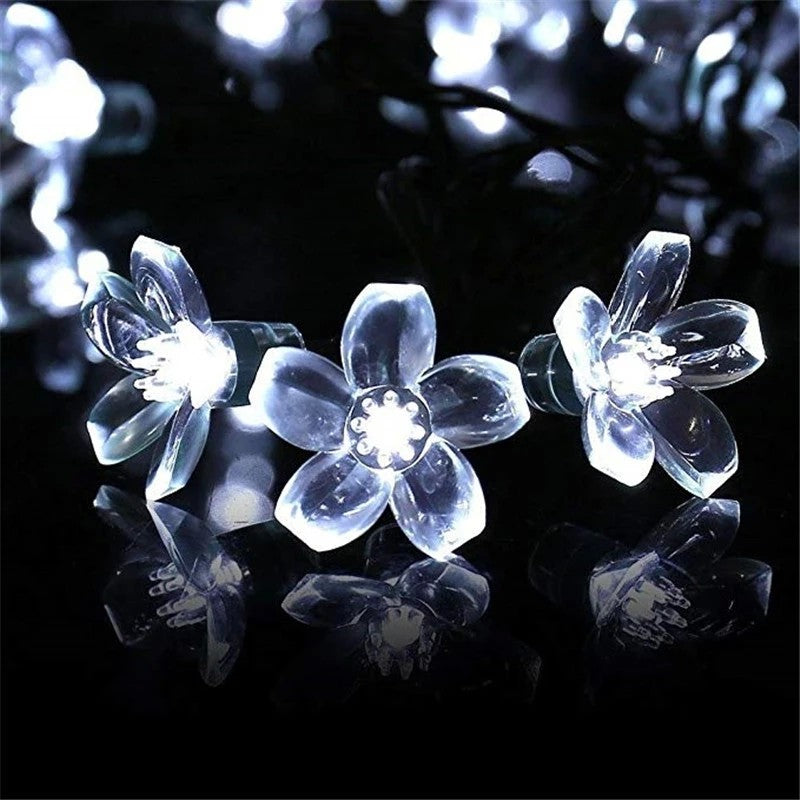 Instalatie Craciun, 6.5 metri, 30 Becuri LED tip Flori de cires, pentru exterior cu incarcare solara, Alb rece, Kaveny