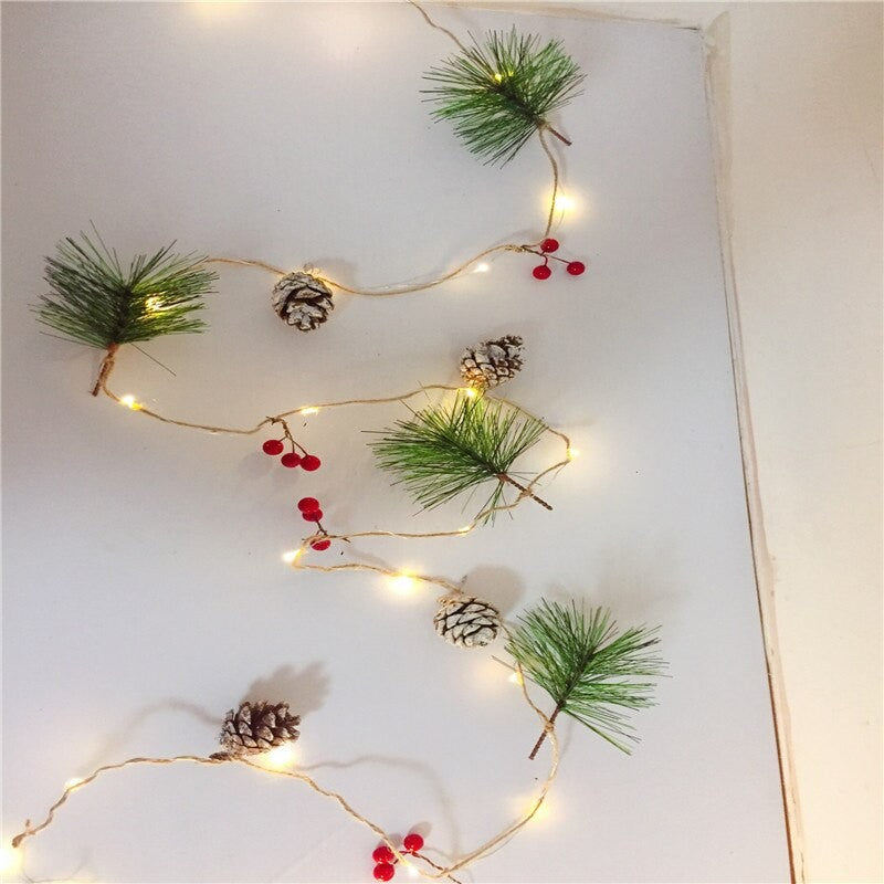 Instalatie Craciun cu baterii, 2 metri, 20 LED-uri tip ace si conuri de pin simple, Alb Cald, Kaveny