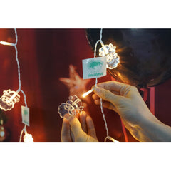 Instalatie Craciun cu ornamente Mos Craciun, 3 m, 30 LED-uri, Alb Cald, Baterii, Fir Transparent, Kaveny