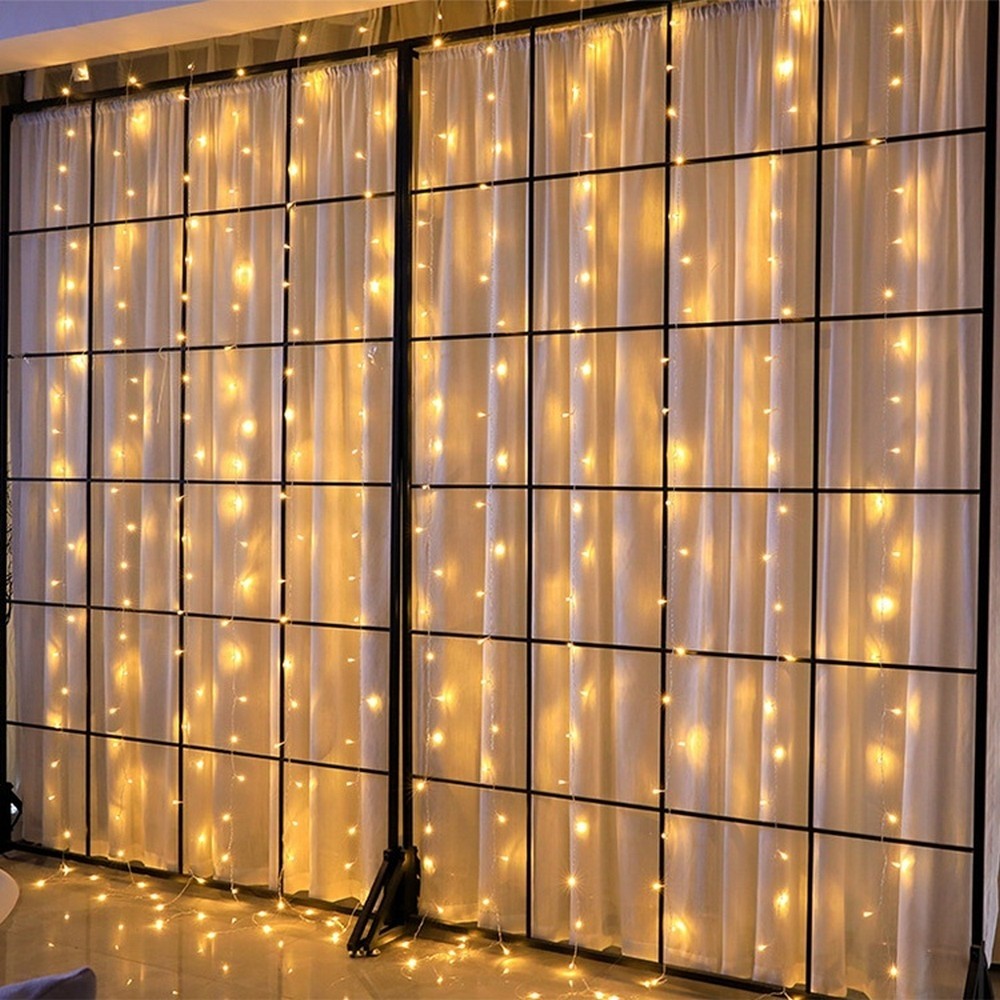 Instalatie Craciun, Tip Perdea, IP44, 15 m x 1 m, 900 LED-uri, Alb cald, 8 jocuri de lumini, Transformator, Interconectabila, Prelungitor 5 m inclus, Fir transparent, Interior/ Exterior, Kaveny