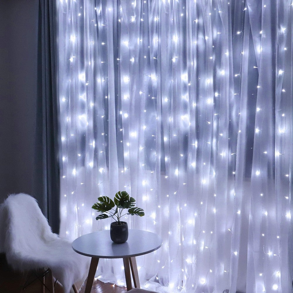 Instalatie Craciun, Tip Perdea, IP44, 6 m x 2 m, 720 LED-uri, Alb rece, cu flash, Transformator, Interconectabila, Prelungitor 3 m inclus, Fir transparent, Interior/ Exterior, Kaveny