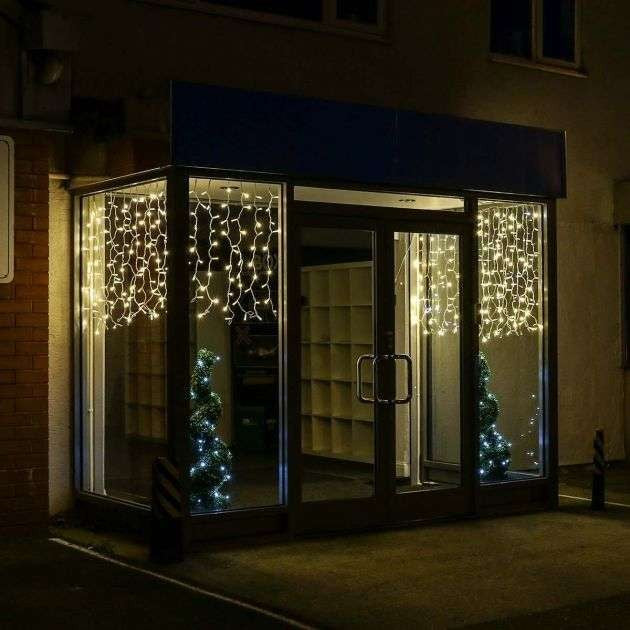 Instalatie de Craciun Kadeny® Tip Perdea, Flash, cu transformator, 14m x 1m, 840 LED-uri, Interconectabila, Fir Transparent, Alb Cald