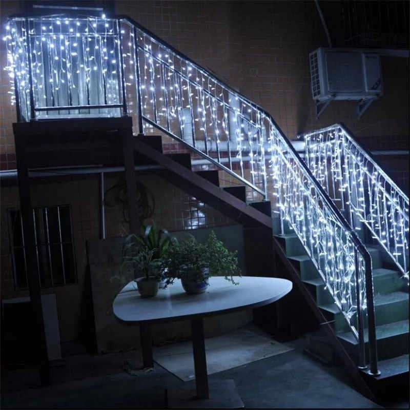 Instalatie de Craciun Kaveny® Tip Perdea, Flash, cu transformator, 18m x 1m, 1080 LED-uri, Interconectabila, Fir Transparent, Alb Rece