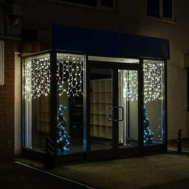 Instalatie de Craciun Kadeny® Tip Perdea, Flash, cu transformator, 8m x 1m, 480 LED-uri, Interconectabila, Fir Transparent, Alb Rece