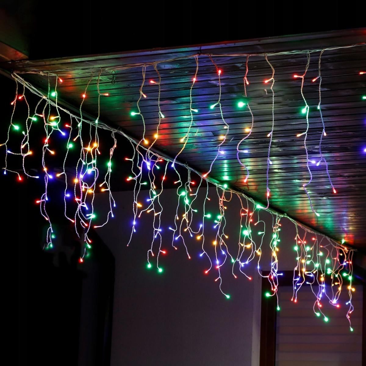 Instalatie de Craciun, Kaveny®, Tip Turturi, Sectiune 5 m, 143 LED-uri, 8 Jocuri de Lumini, Fir Negru, Lumina Multicolora, IP44, Interconectabila