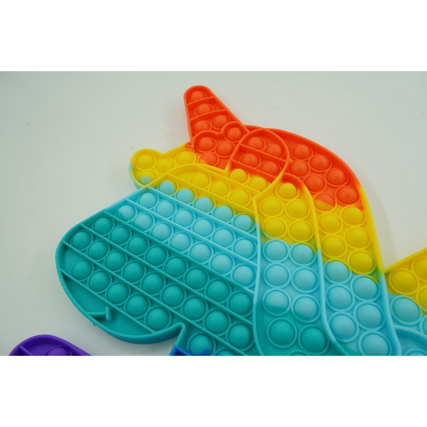 Jucarie antistres din silicon Kaveny, Pop it Now and Flip It ,Unicorn cu aripi ,Multicolor