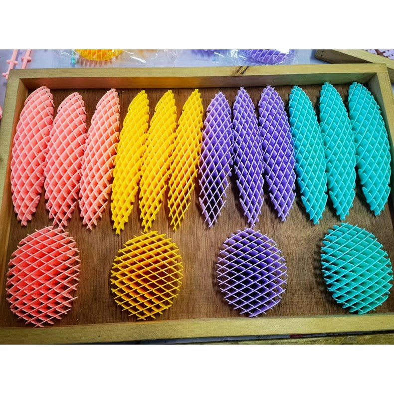 Jucarie Worm Fidget de Decompresie, Kaveny, Anti Stres, Dimensiune Compacta 10 cm, Dimensiune Extinsa 24.5 cm, Portocaliu
