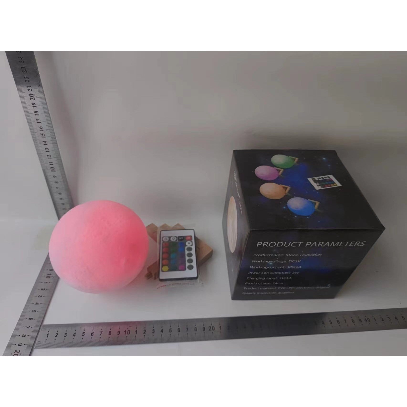 Lampa de veghe in forma de luna cu stele 3D Moon Light, Acumulator integrat, alimentare USB, stand din plastic inclus, 13 cm, 16 culori, Multicolor, Telecomanda inclusa, Kaveny
